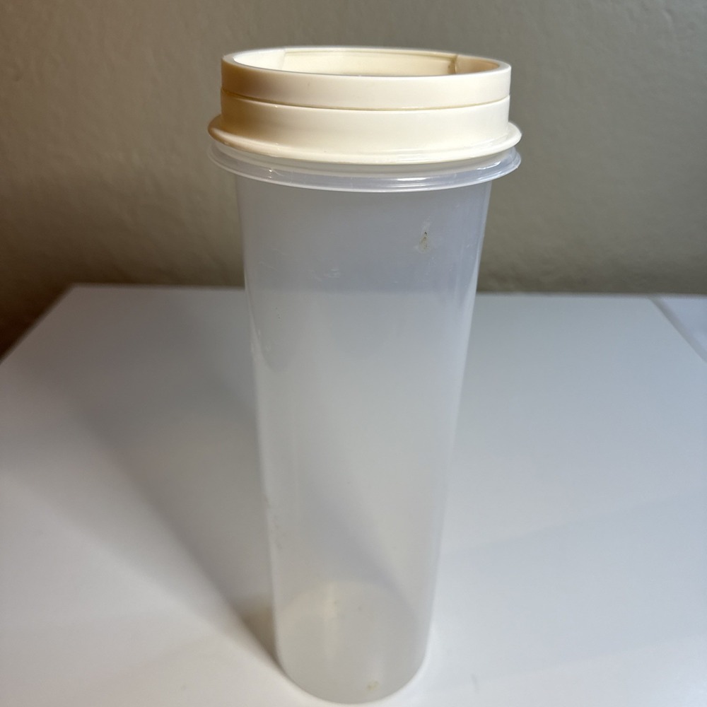 Vintage Rubbermaid Select-A-Serving Spaghetti Pasta Storage Container 0110 w/Lid